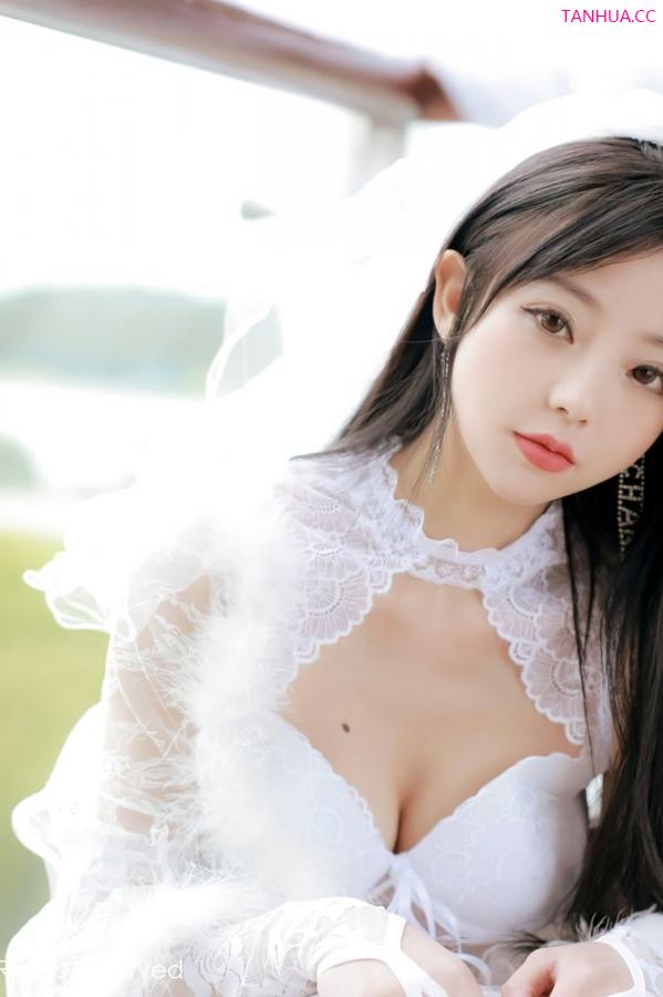 佘贝拉  [XiuRen]高清写真图 2021.12.15 No.4339 佘贝拉bella第30张图片